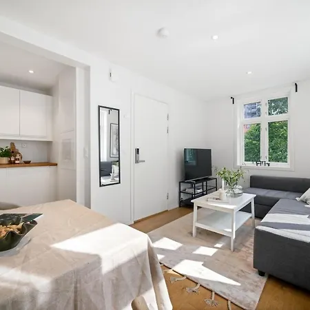 Modern Near Bryggen - Classic Architecture Apartment